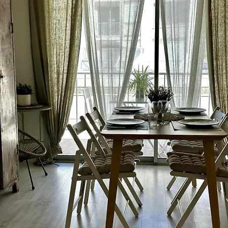 F2 4 Pers - 50m - Clim - Wifi - Parking Apartamento