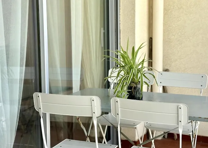 F2 4 Pers - 50m - Clim - Wifi - Parking Apartamento